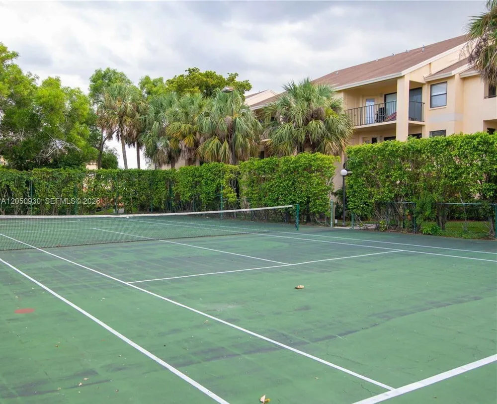 9999 Summerbreeze Dr #403 Sunrise, FL 33322