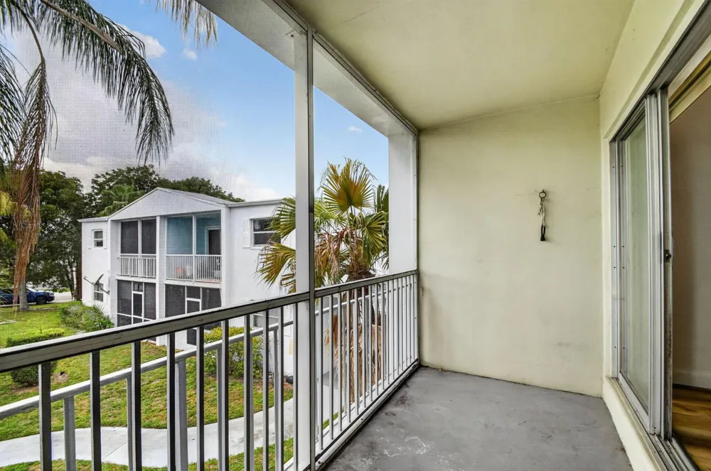 1505 Crescent Circle #B24 Lake Park, FL 33403