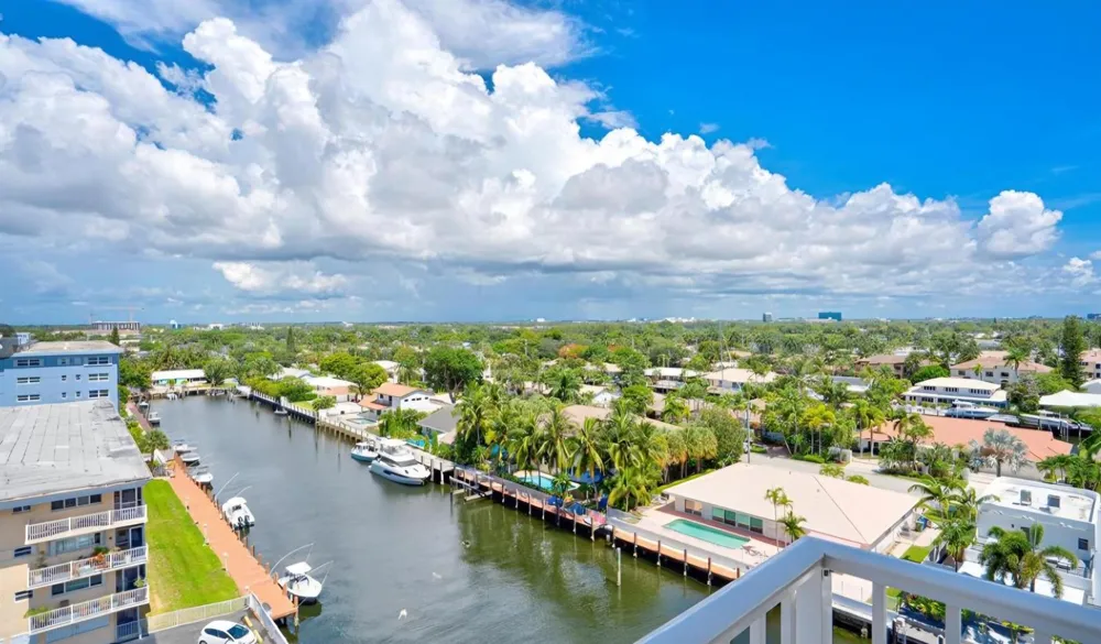 2881 NE 33rd Court #9a Fort Lauderdale, FL 33306
