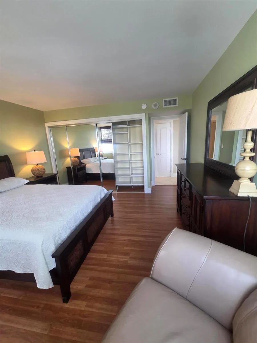 2881 NE 33rd Court #9a Fort Lauderdale, FL 33306