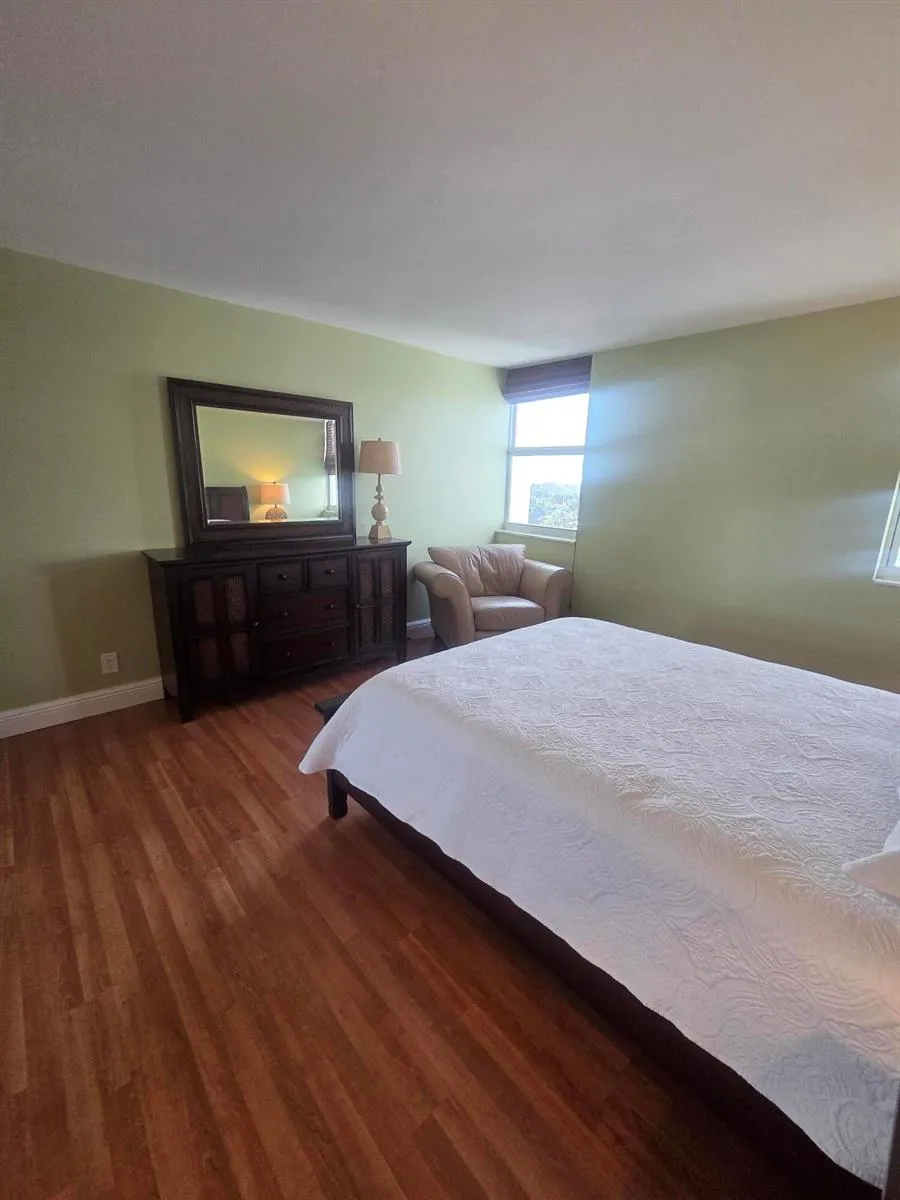 2881 NE 33rd Court #9a Fort Lauderdale, FL 33306
