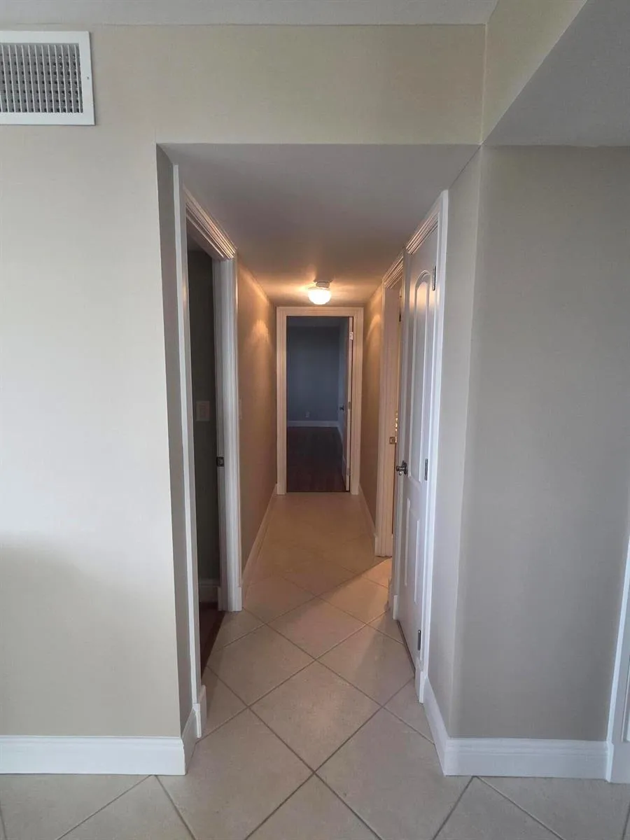 2881 NE 33rd Court #9a Fort Lauderdale, FL 33306