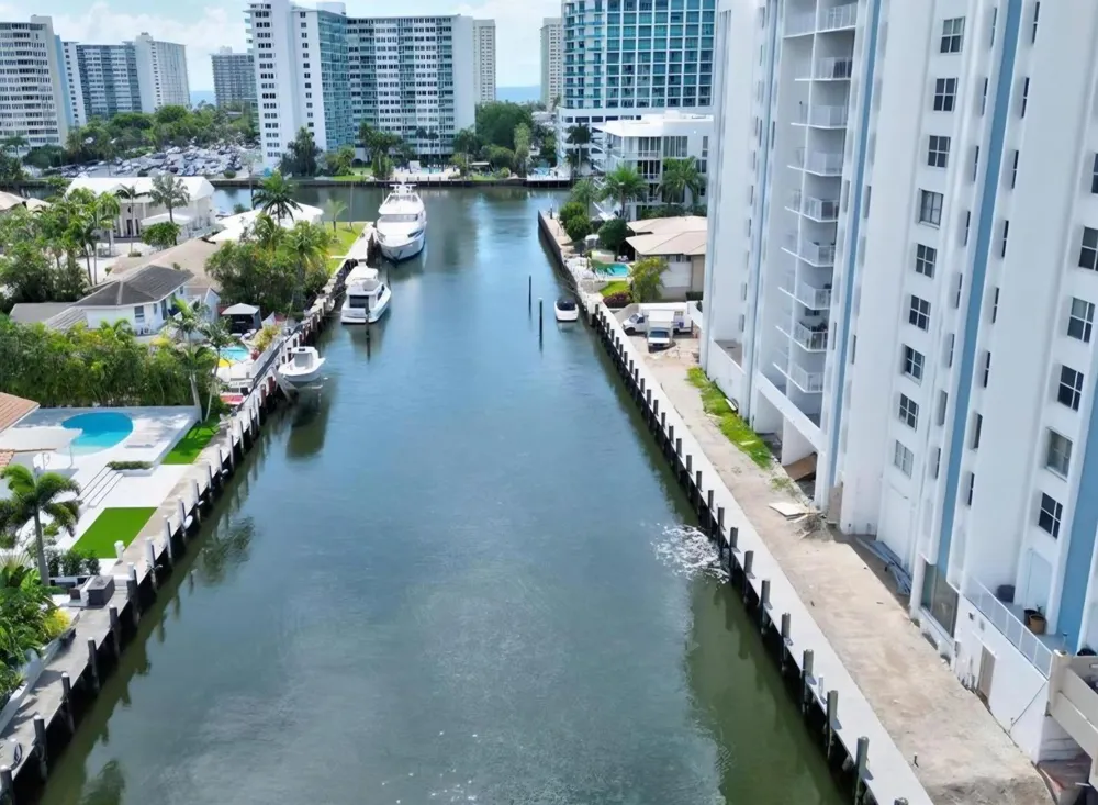 2881 NE 33rd Court #9a Fort Lauderdale, FL 33306