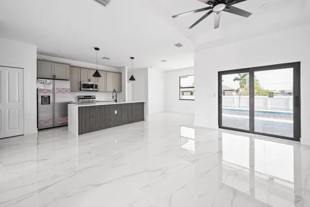 2511 NW 7th Street Cape Coral, FL 33993