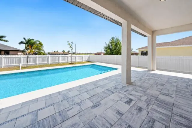 2511 NW 7th Street Cape Coral, FL 33993