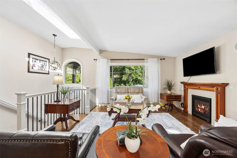 15438 SE 42nd Street Bellevue, WA 98006