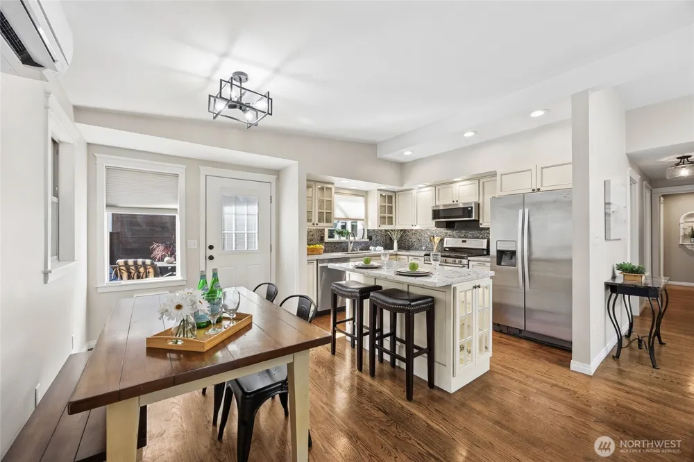 15438 SE 42nd Street Bellevue, WA 98006