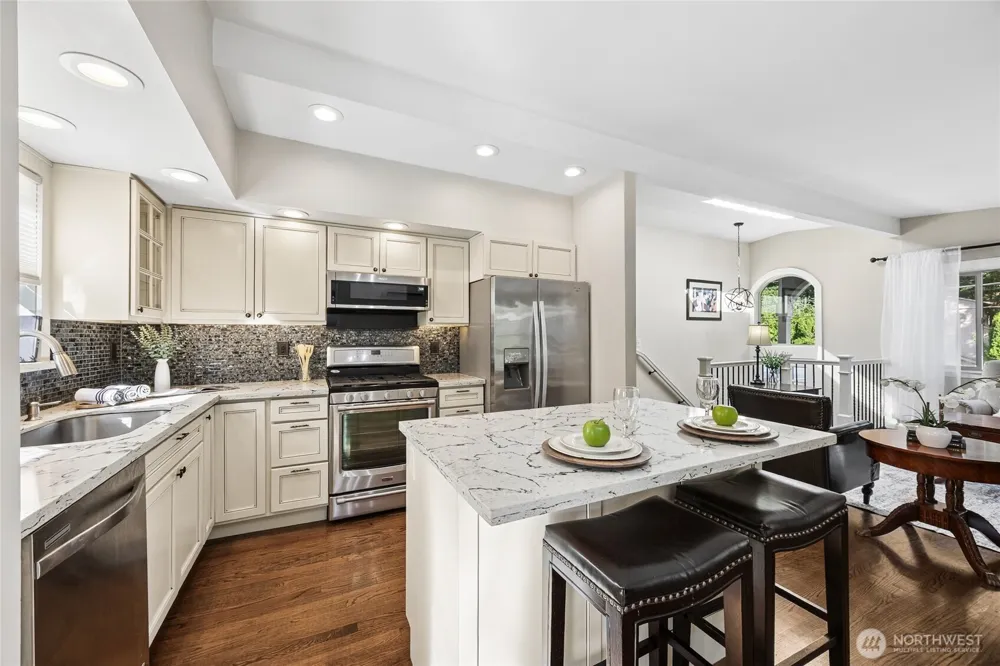 15438 SE 42nd Street Bellevue, WA 98006