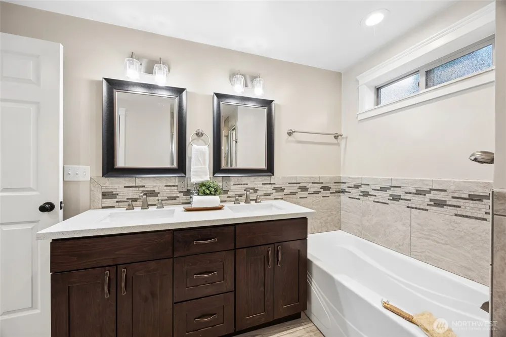 15438 SE 42nd Street Bellevue, WA 98006