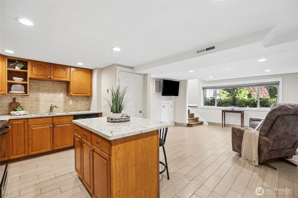 15438 SE 42nd Street Bellevue, WA 98006