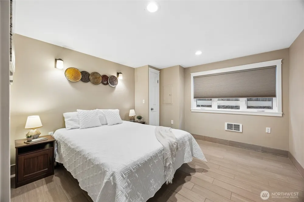 15438 SE 42nd Street Bellevue, WA 98006