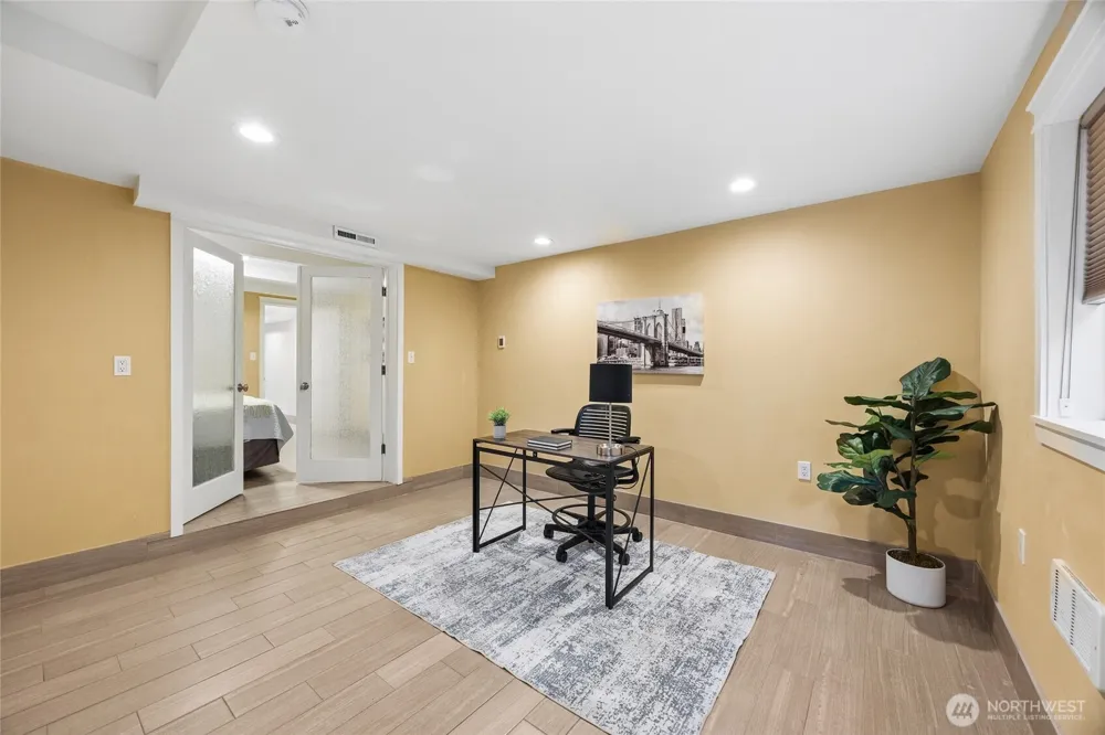 15438 SE 42nd Street Bellevue, WA 98006