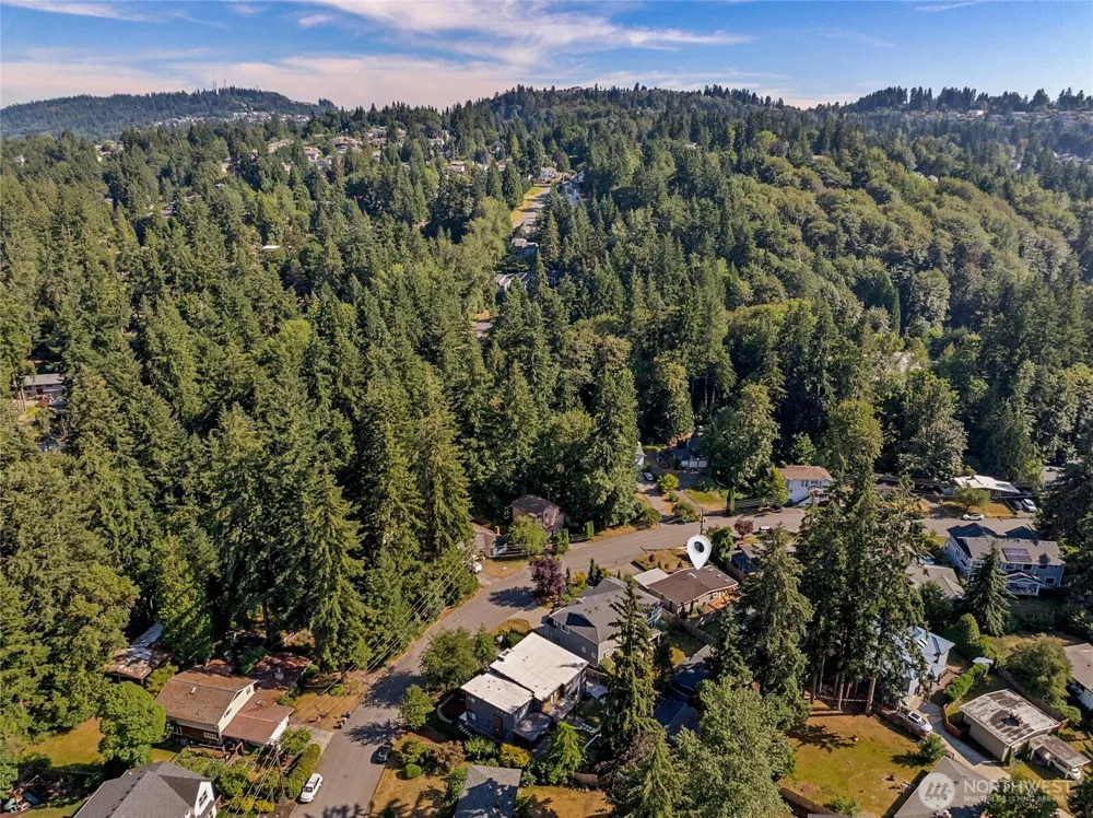 15438 SE 42nd Street Bellevue, WA 98006