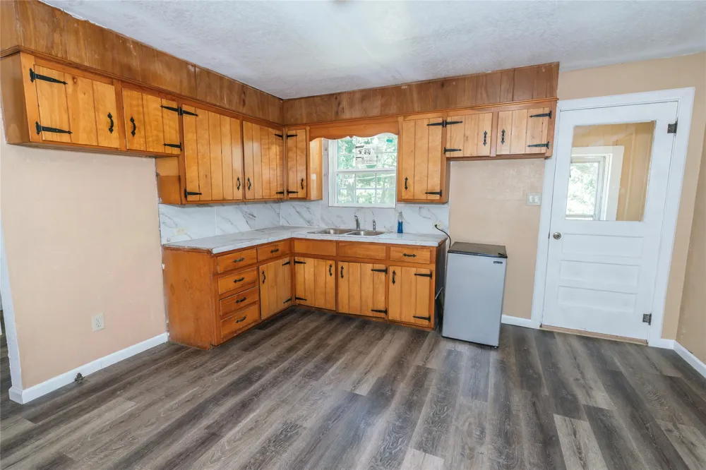 304 Jack Grace Hill Road Bowie, TX 76230