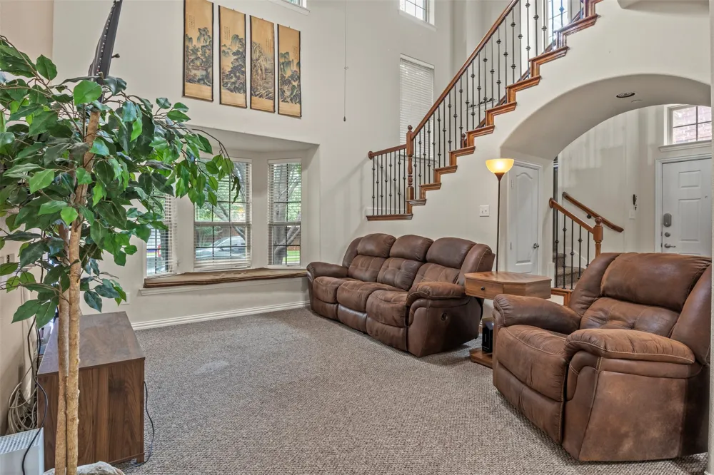 8712 Iron Horse Drive Irving, TX 75063