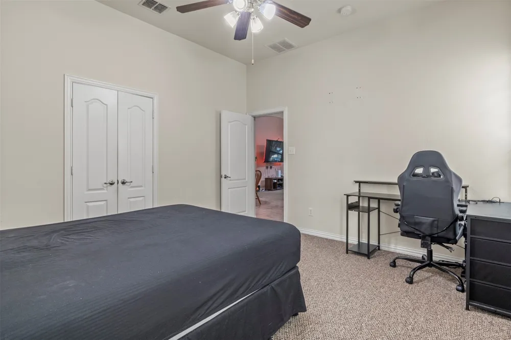 8712 Iron Horse Drive Irving, TX 75063