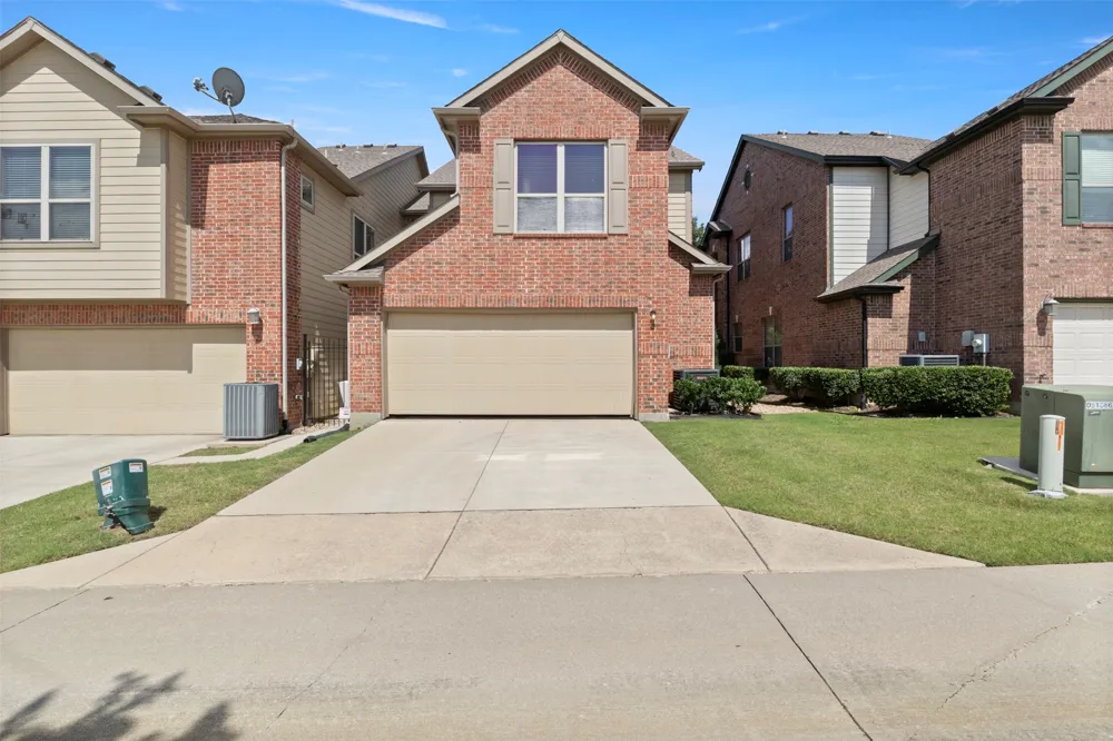 8712 Iron Horse Drive Irving, TX 75063