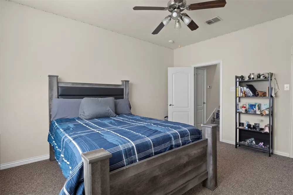8712 Iron Horse Drive Irving, TX 75063