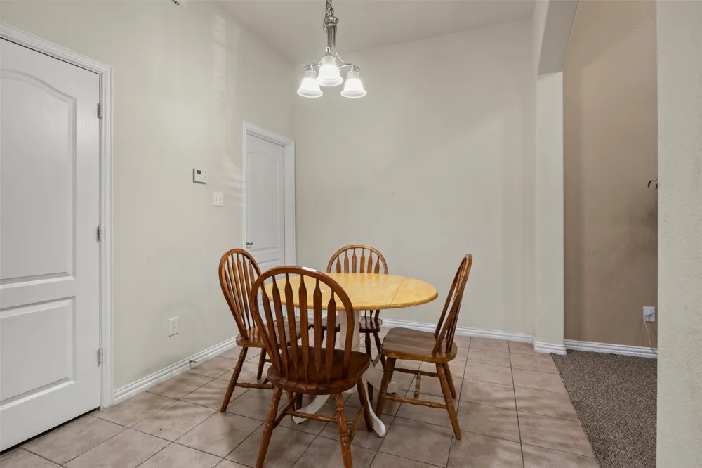 8712 Iron Horse Drive Irving, TX 75063