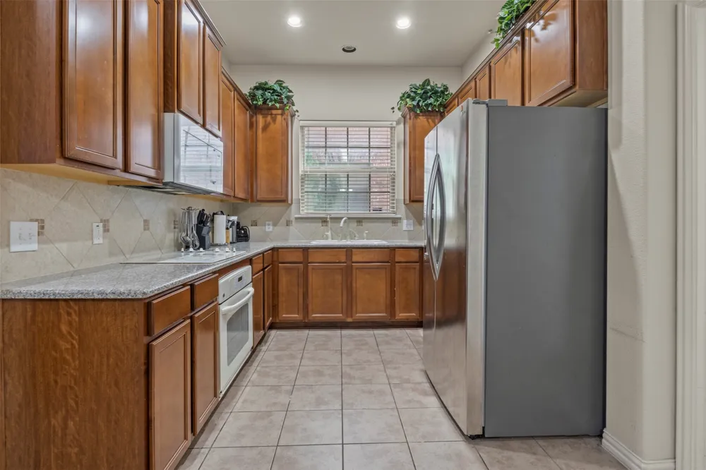 8712 Iron Horse Drive Irving, TX 75063