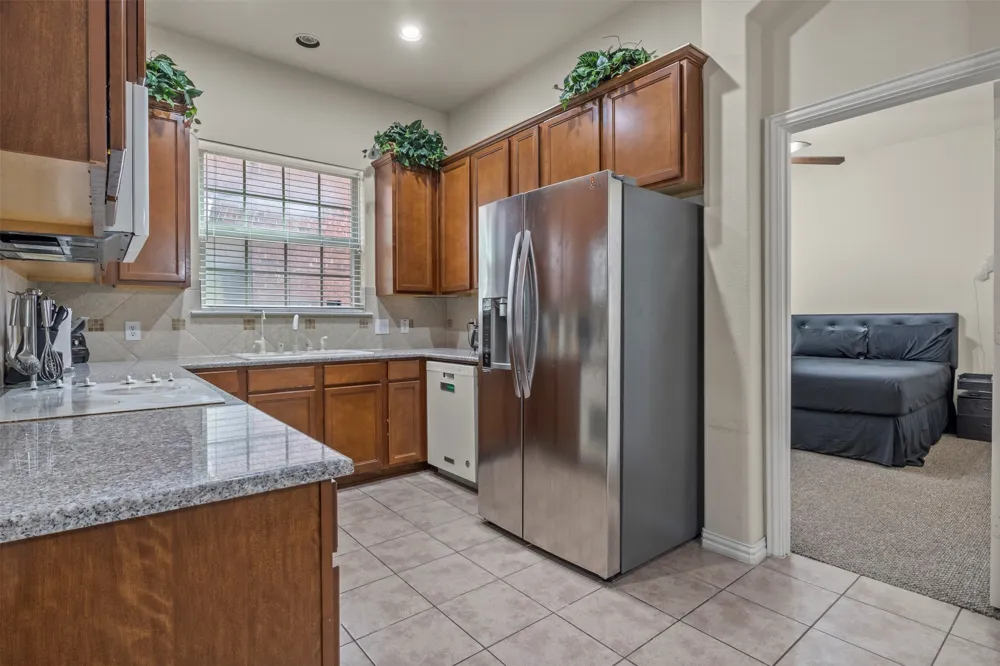 8712 Iron Horse Drive Irving, TX 75063