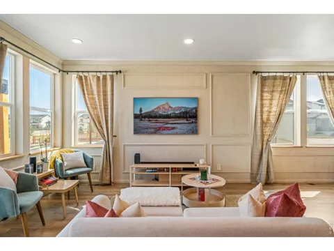 5018 Leopold Lane