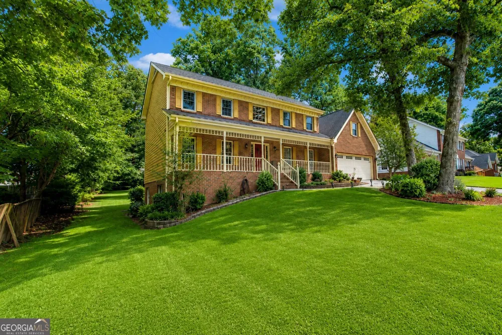 5817 Lost Grove DR NW Lilburn, GA 30047