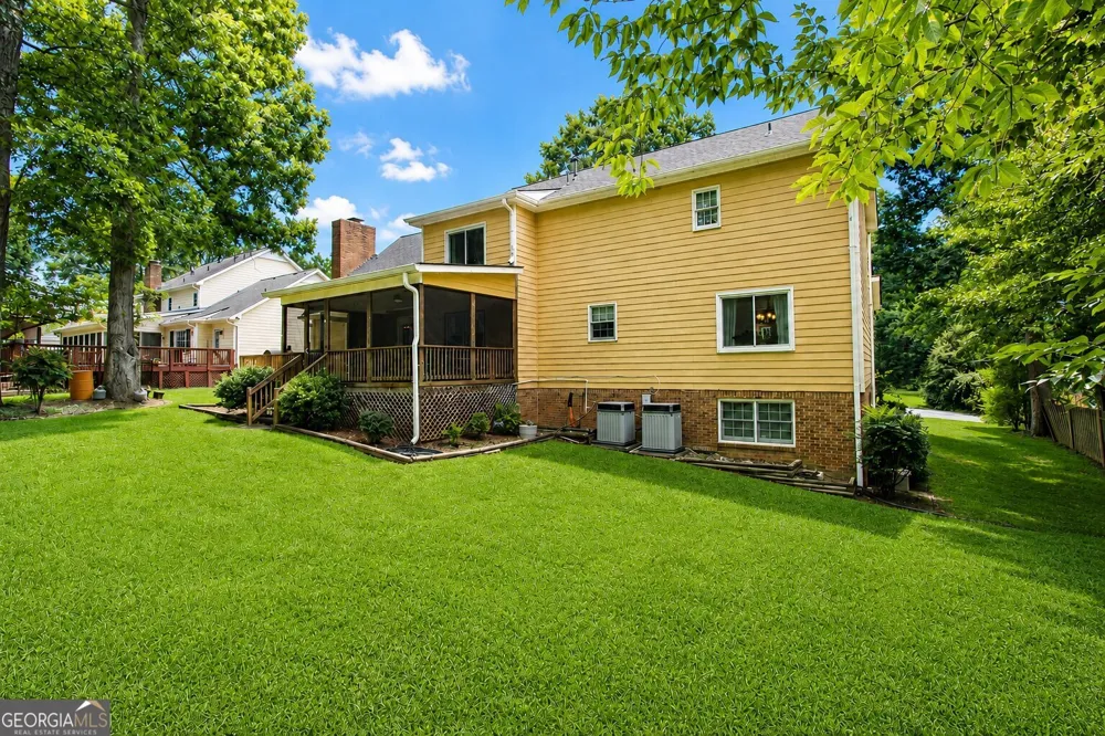 5817 Lost Grove DR NW Lilburn, GA 30047