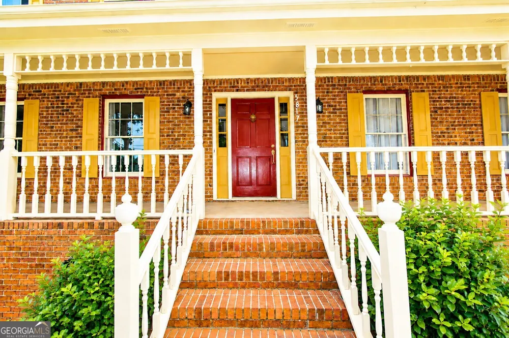 5817 Lost Grove DR NW Lilburn, GA 30047