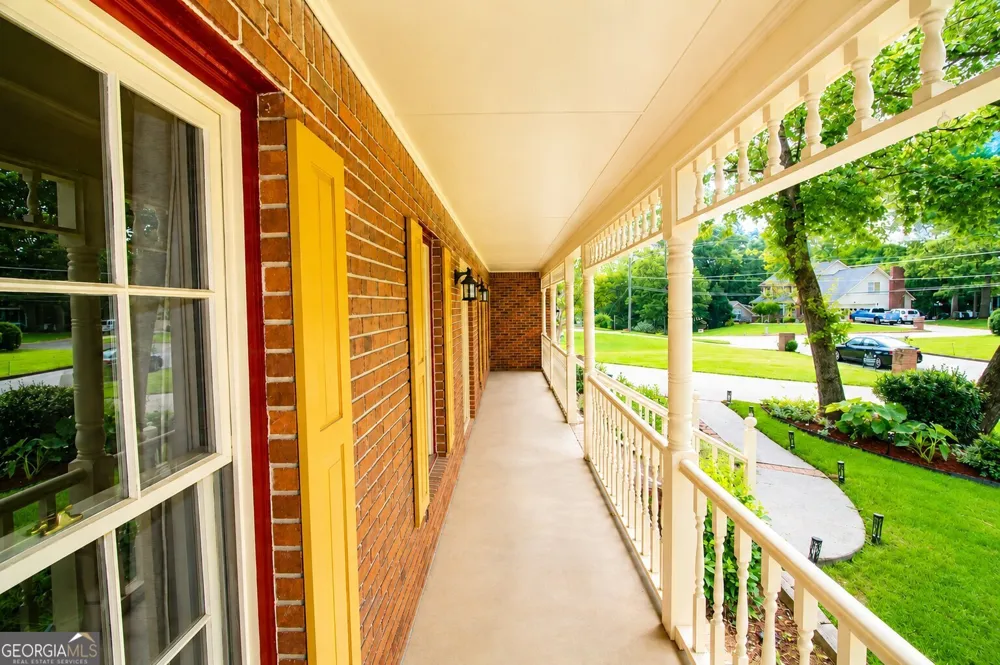 5817 Lost Grove DR NW Lilburn, GA 30047