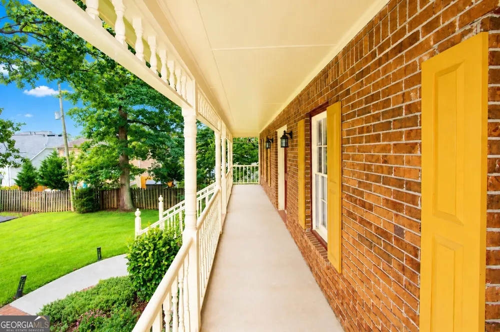 5817 Lost Grove DR NW Lilburn, GA 30047
