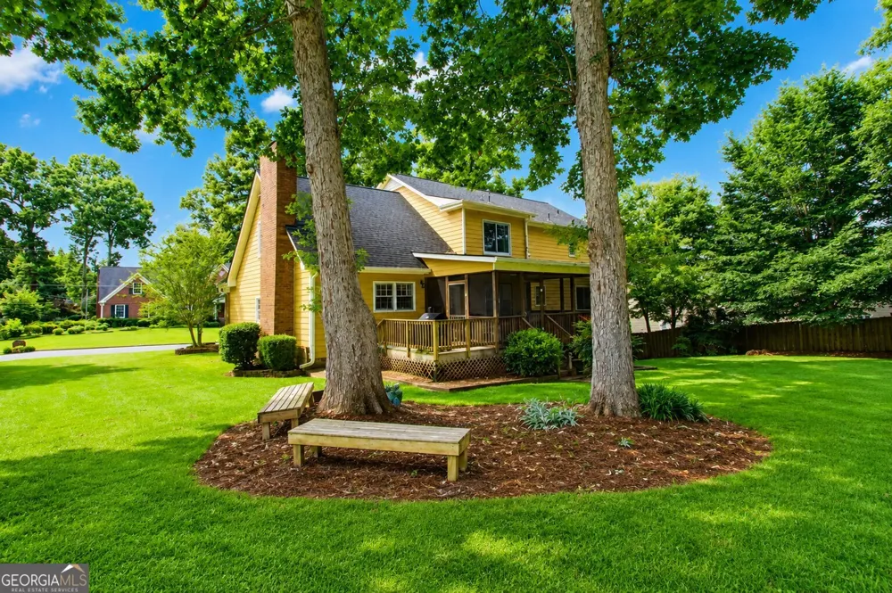 5817 Lost Grove DR NW Lilburn, GA 30047