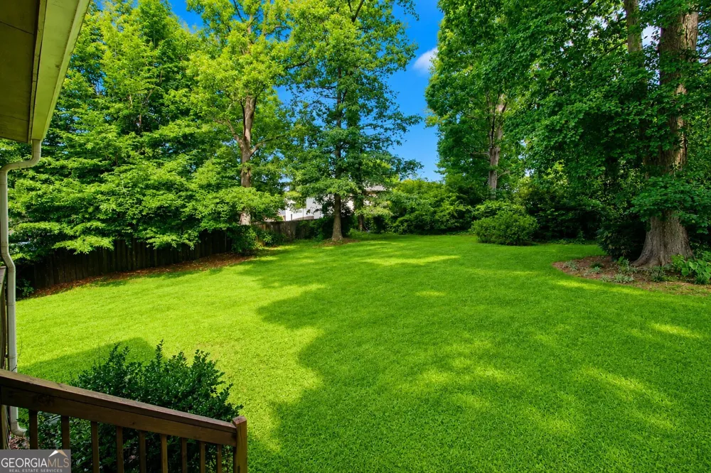 5817 Lost Grove DR NW Lilburn, GA 30047
