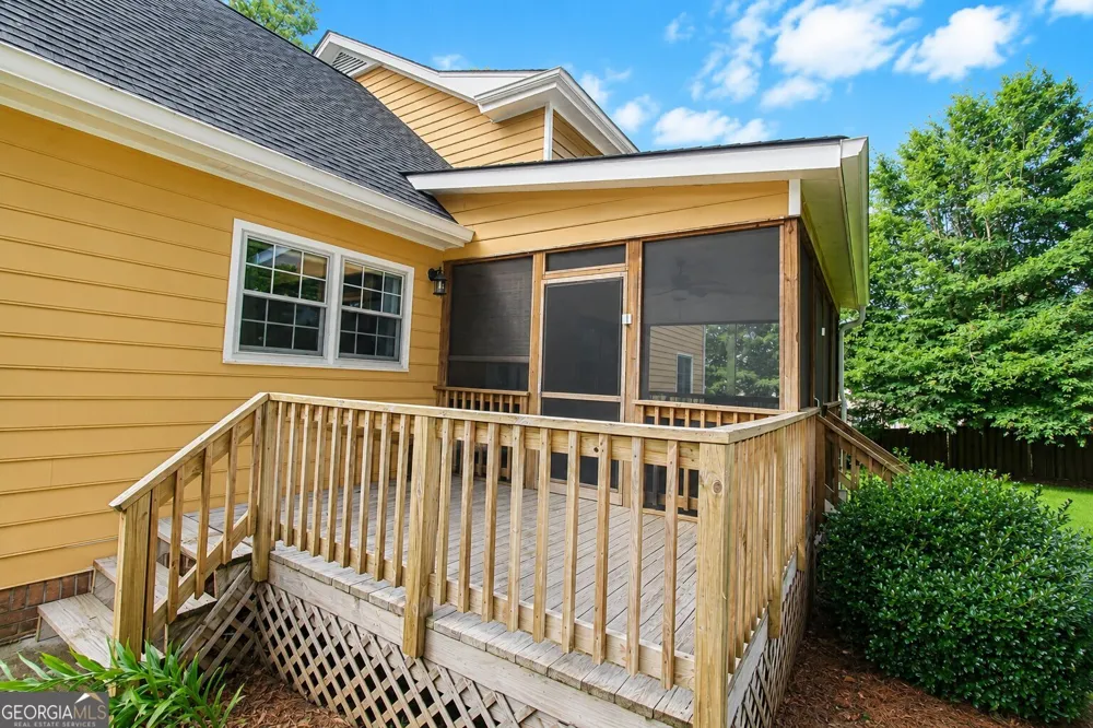 5817 Lost Grove DR NW Lilburn, GA 30047