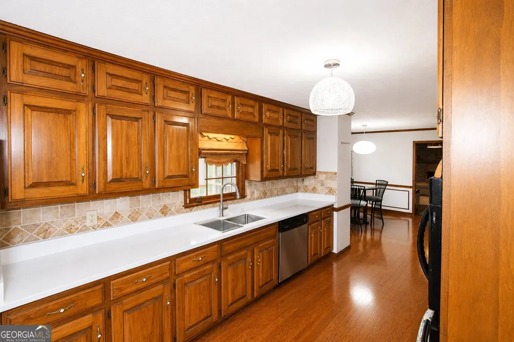 5817 Lost Grove DR NW Lilburn, GA 30047