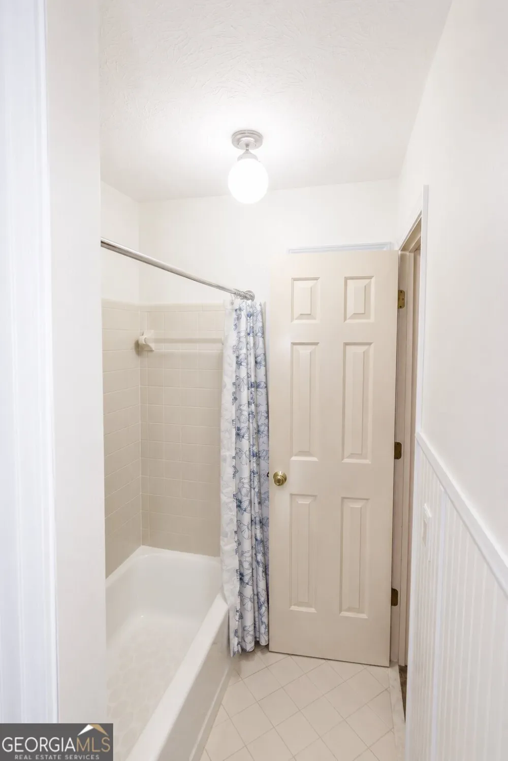 5817 Lost Grove DR NW Lilburn, GA 30047