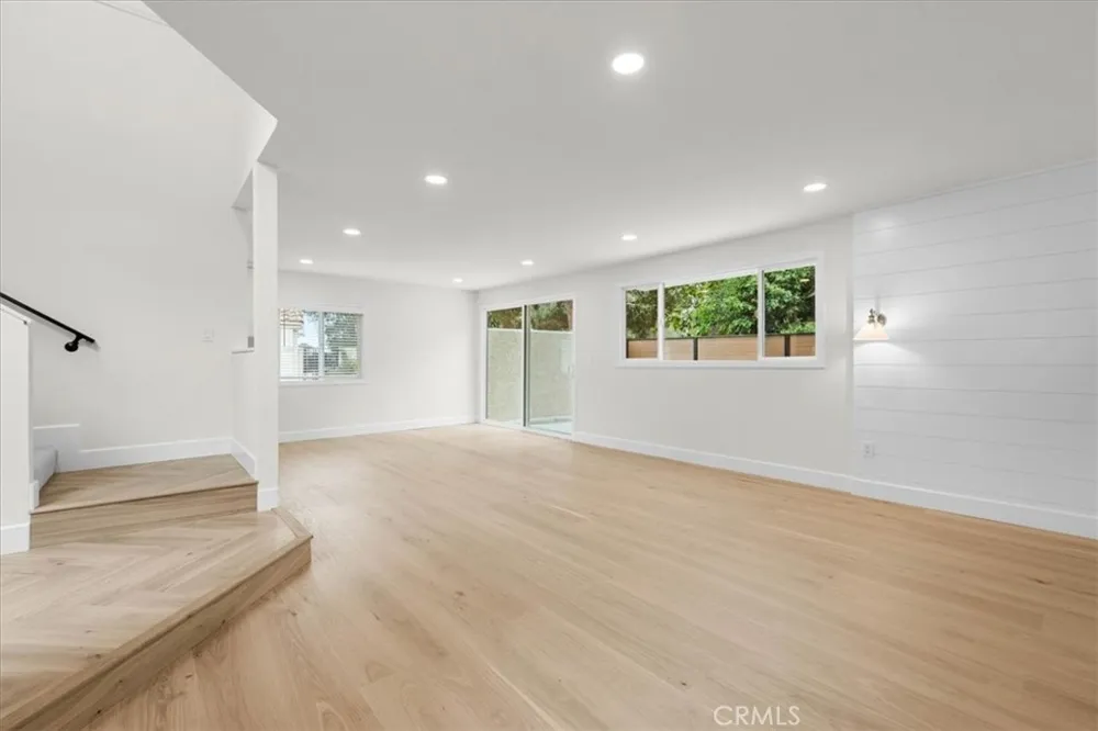 1945 Sundance Costa Mesa, CA 92627