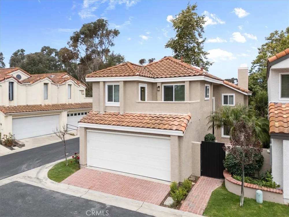 1945 Sundance Costa Mesa, CA 92627
