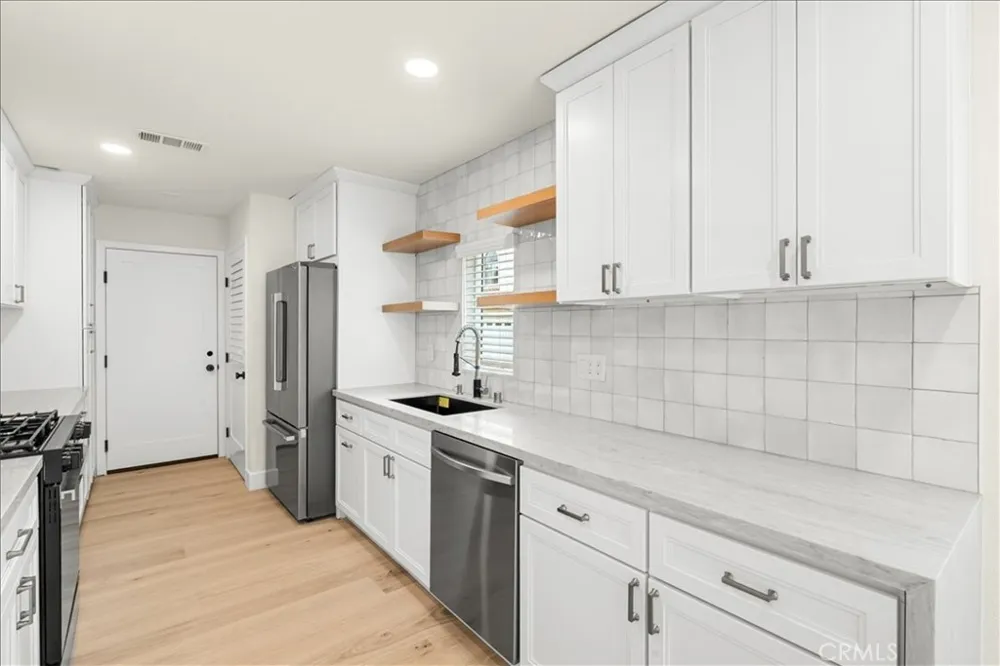1945 Sundance Costa Mesa, CA 92627