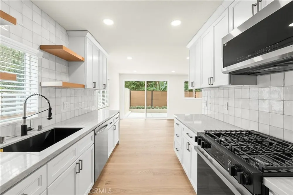1945 Sundance Costa Mesa, CA 92627
