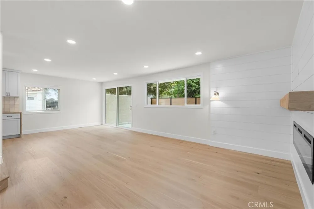 1945 Sundance Costa Mesa, CA 92627