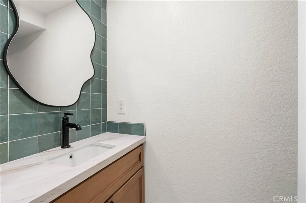 1945 Sundance Costa Mesa, CA 92627