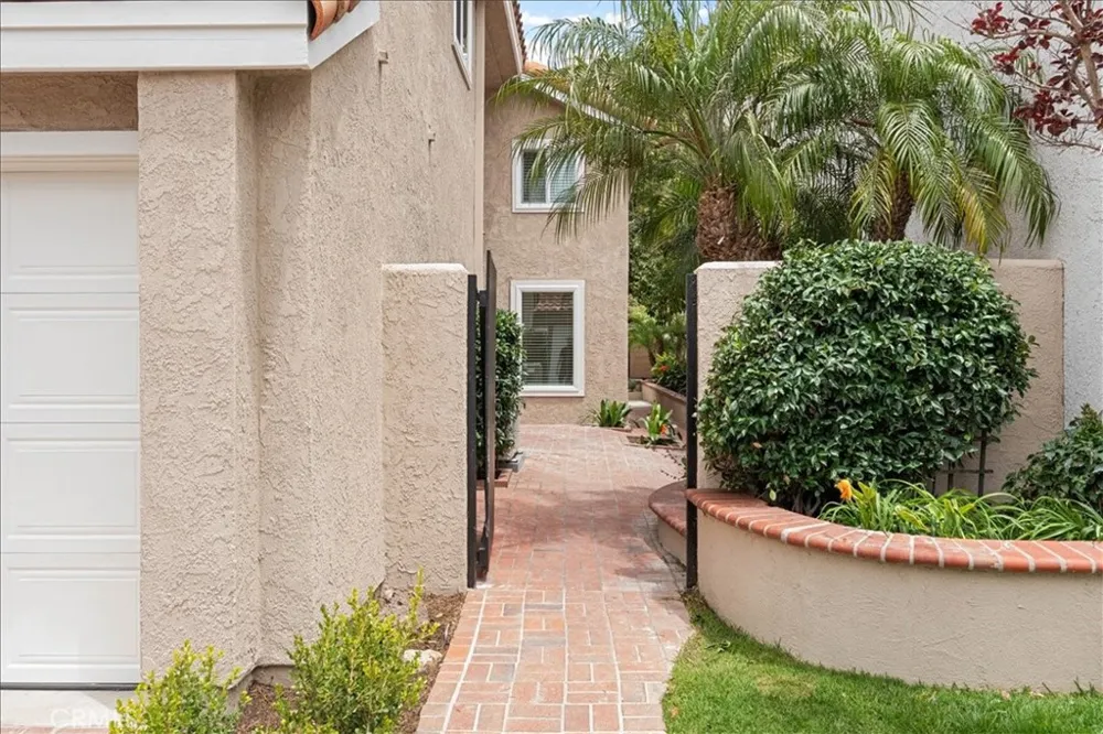 1945 Sundance Costa Mesa, CA 92627