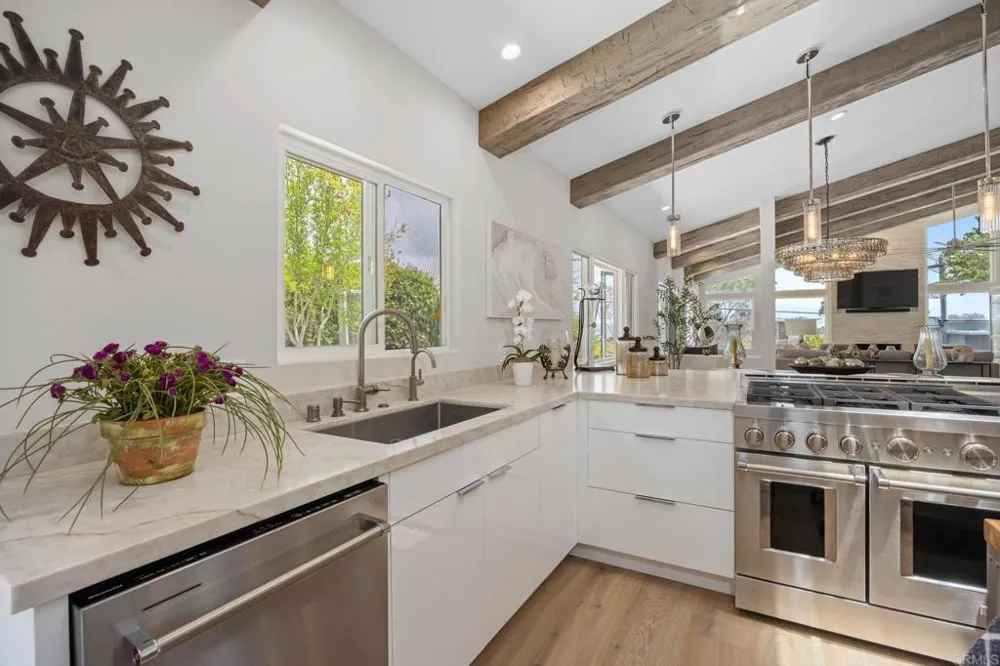 764 E Solana Circle Solana Beach, CA 92075