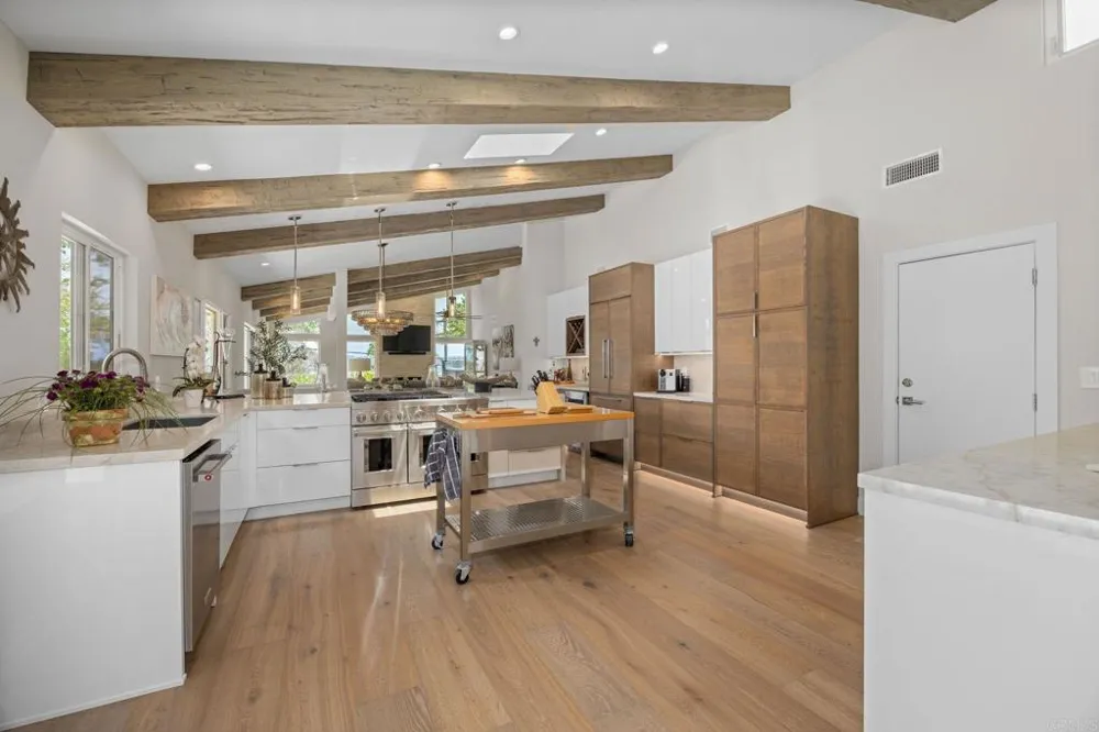 764 E Solana Circle Solana Beach, CA 92075