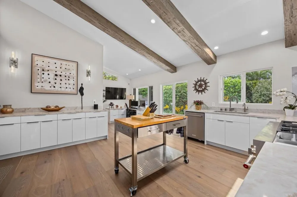 764 E Solana Circle Solana Beach, CA 92075