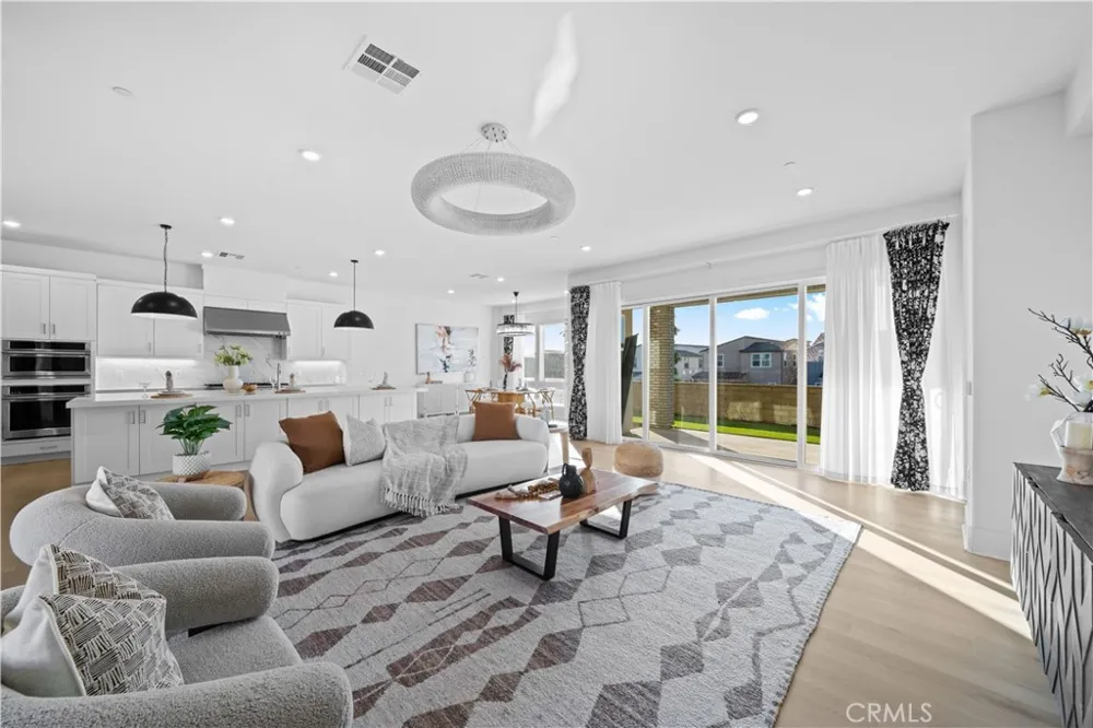 262 Sora Irvine, CA 92618