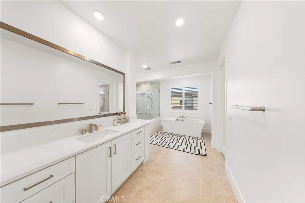 262 Sora Irvine, CA 92618
