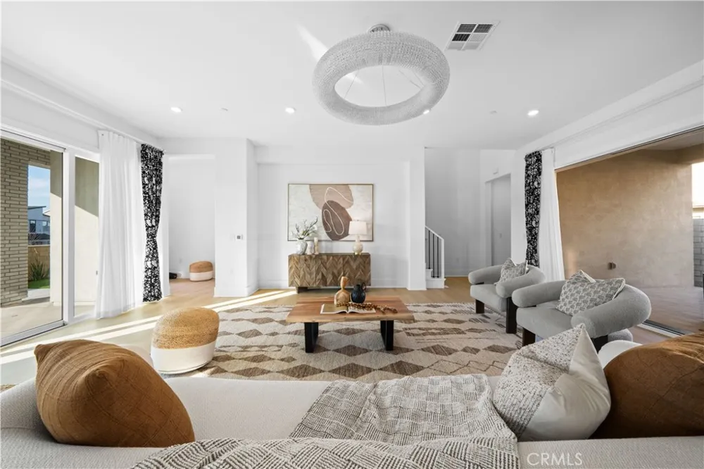 262 Sora Irvine, CA 92618