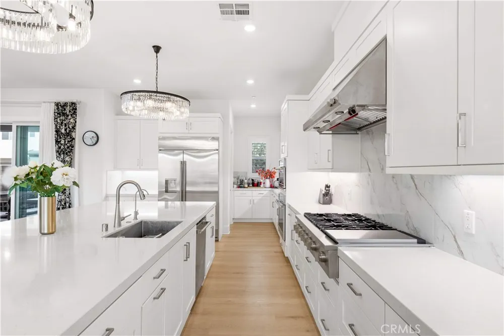 262 Sora Irvine, CA 92618